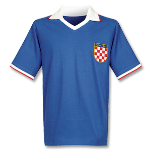 Retake 1990and#39;s Croatia Away Retro Shirt