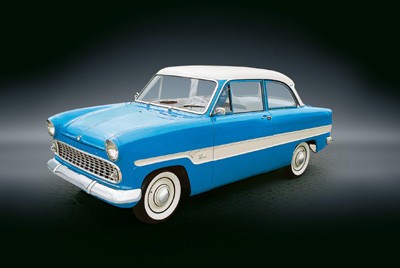 Revell Ford Taunus 12M Streifen-Ford in Blue
