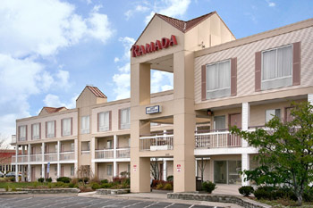 ROMULUS Ramada Detroit Airport