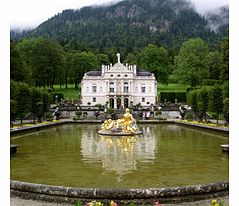 Castle of Linderhof and Oberammergau - Child