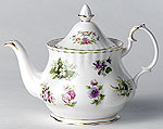 Royal Doulton Boxed Teapot - Medium 0.8 L