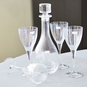 Royal Doulton Linear Decanter and 4 Wine Glasses