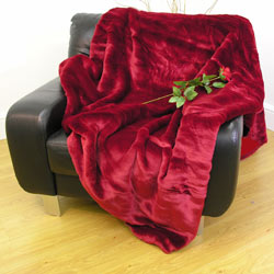 rucomfy Red Plush Faux Fur Throw