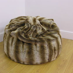 FAUX FUR BEANBAGS AVAILABLE IN 29 DESIGNS AND COLOURS.    Recommended Age - 9     How to care for yo
