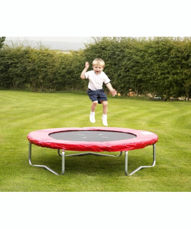 TRAMPOLINE 6ft and cover.