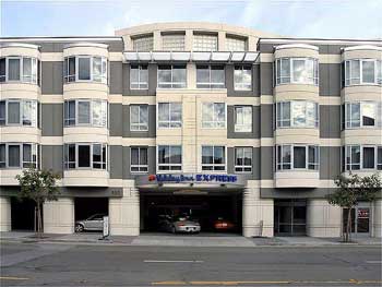 SAN FRANCISCO Holiday Inn Express and Suites Fishermans Wharf