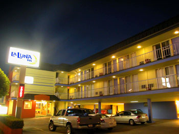 La Luna Inn, a C-Two Hotel