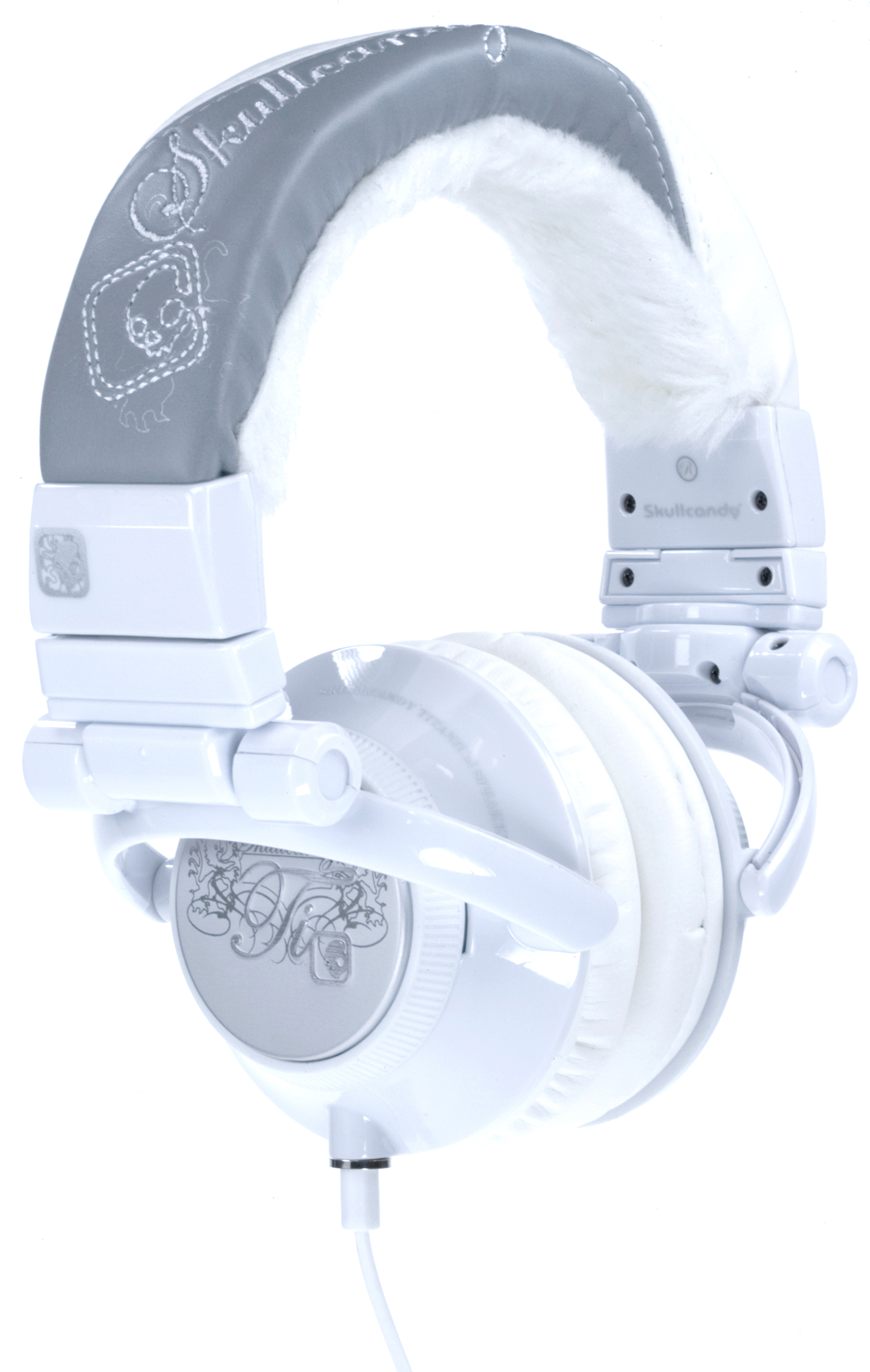 sandisk-skullcandy-ti-headphones--white-fur.jpg