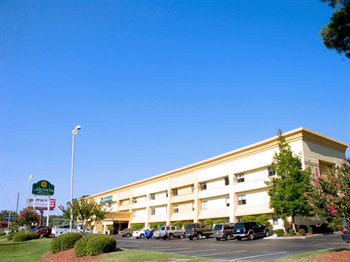 SAVANNAH La Quinta Inn Savannah Southside