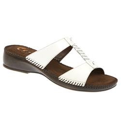 Female Rattle Leather Upper in White