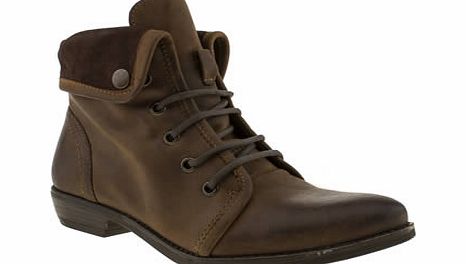 schuh Brown Tempo Ii Boots