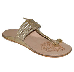SCHUH CALCUTTA TOELOOP SANDAL
