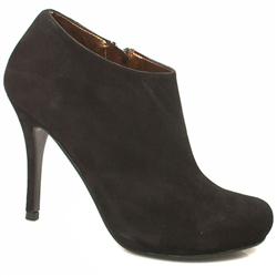 Schuh Female Tauro Pf Shoeboot Suede Upper in Black