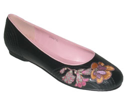 SCHUH OLYMPIA EMB FLOWER PUMP
