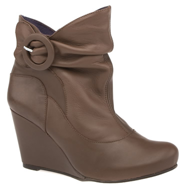 Schuh Pansy Buck Wedge Ankle Boot