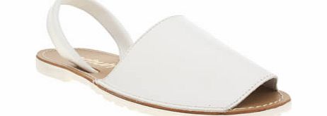schuh White Barcelona Sandals