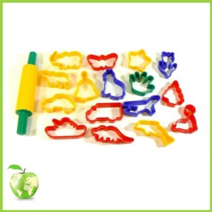 SCOLAQUIP 16 Plastic Cutters and Rolling Pin