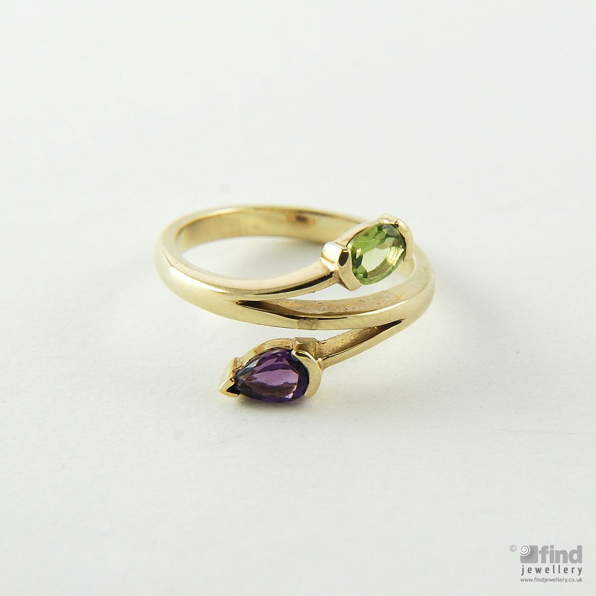 Second Hand Peridot and Amethyst 9ct Gold Ring