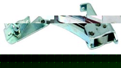 Servis HINGE LOWER LEFT. PN# 246009800