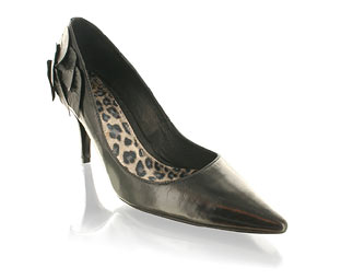 Shellys Court Shoe With Leaf Detail