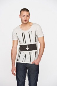 Star Mens Love and Hate Scoop Neck T-Shirt