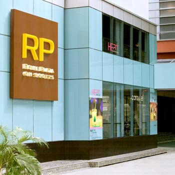 SINGAPORE Royal Plaza On Scotts - A Summit Hotel