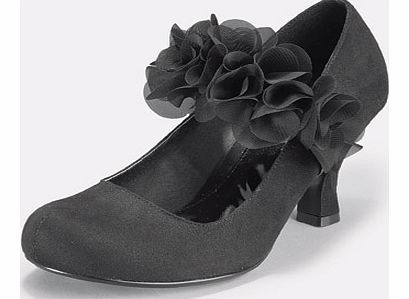 So fabulous! So Fabulous Chickadee Ultra Wide Fit Corsage