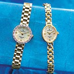 Sovereign Womens 9ct. Diamond Set Round Case Mother of Pearl Dial Bracelet Watch