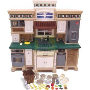 Step 2 Lifestyle Deluxe Kitchen