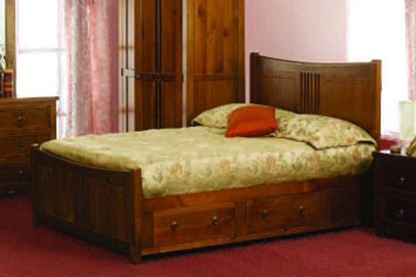 Hudson Bedstead Double 135cm
