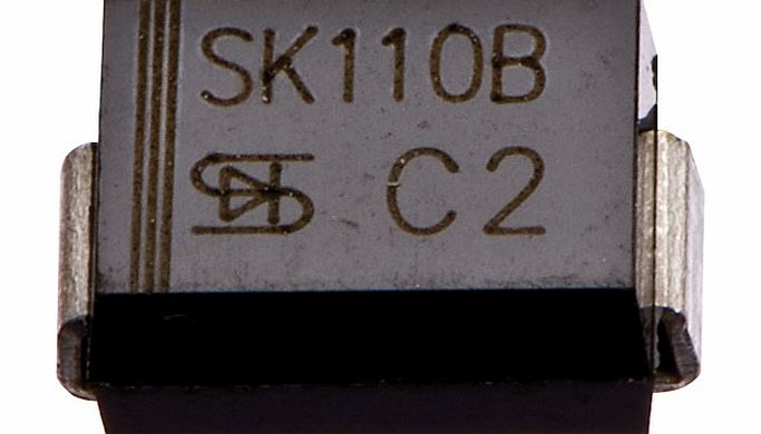 Taiwan Semiconductor 1A 100V SMD Schottky Rectifier Diode `SK110B R5