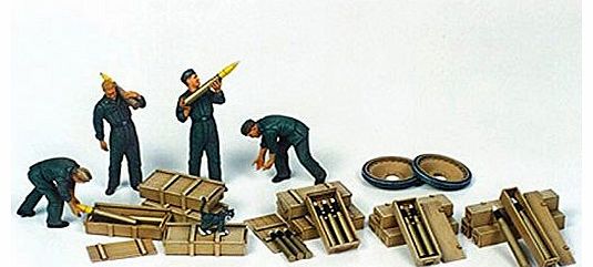 Military Miniatures German Tank Ammo Loading Crew - 1:35 Scale Military - Tamiya