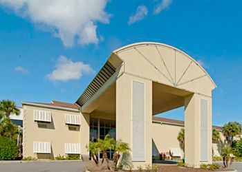 TAMPA Comfort Inn Conference Center