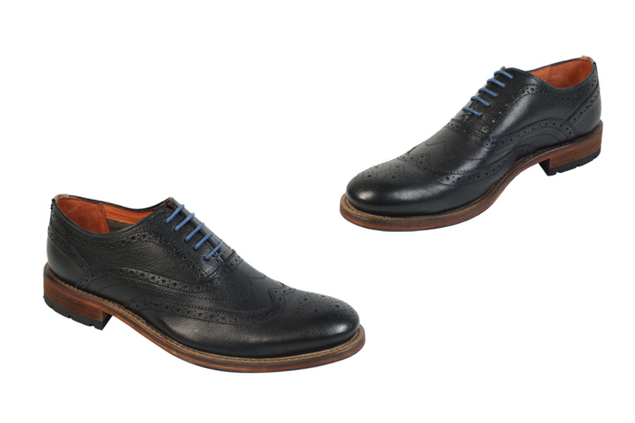 - Guri 4 - Black Leather