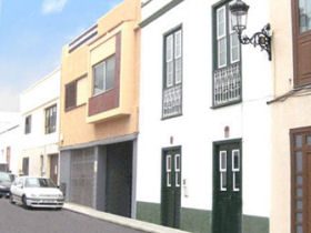 Tenerife holiday accommodation sleeping 6