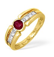 18KY Princess Diamond and Ruby Centre Stone Ring 0.10ct