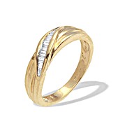 The Diamond Store.co.uk 9K Gold Diamond Channel Set Baguette Ring (0.25ct)