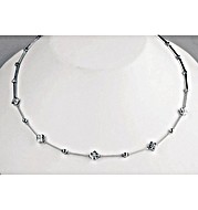 The Diamond Store.co.uk 9K White Gold Diamond Flower Collar Necklace (0.40ct)