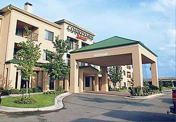 Courtyard Woodlands by Marriott