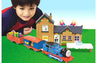 and Friends Trackmaster - Birthday Celebration Gift Set