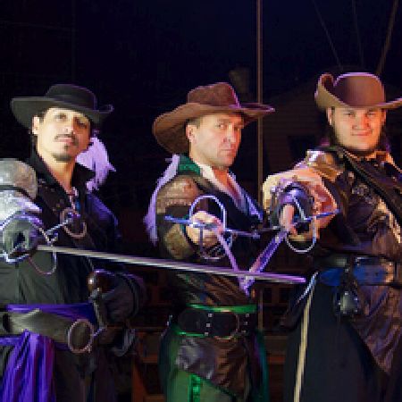 THREE Musketeers - Adult