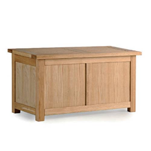 Toulouse Traditional Oak Blanket Box
