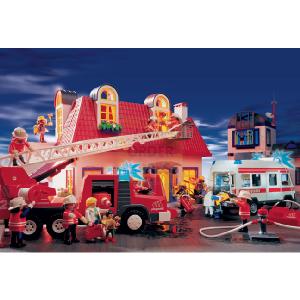 Schmidt Playmobil Firemen At Work 60 Piece Jigsaw Puzzle With Figure