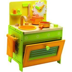 Daisys Wooden Cooker