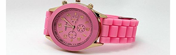 Trendsetter Statement Watch Designer Dinner Outfit Bracelet Studio Wristwatch
