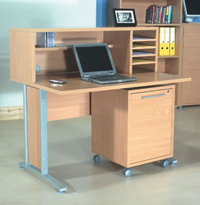 Classic Low Hutch with 4 Shelves and CD