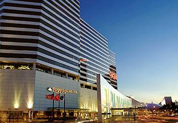 TSIM SHA TSUI Renaissance Kowloon Hotel