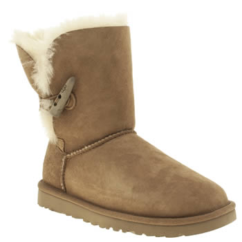 ugg australia Tan Bailey Toggle Short Boots