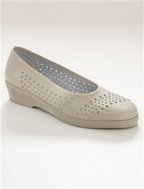 ULTRA Soft and Light Court Shoes