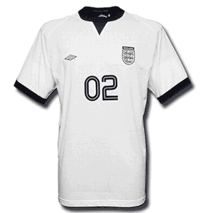 Umbro 02-03 England Retro Airtex Tee - white